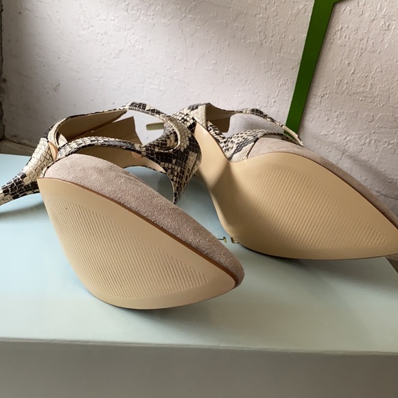 Marc Fisher Women's Kabriele3 Dress Pump. Size 6. New with box. - Picture 2 of 6